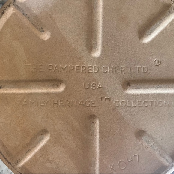 The Pampered Chef “Family Heritage Collection” Bakeware Set - Picture 4 of 9